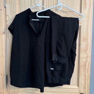 Women’s figs set. Xl bottoms xxl top